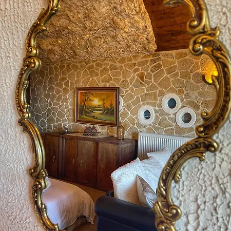 Anilia * Synikia Mesi Trikalon