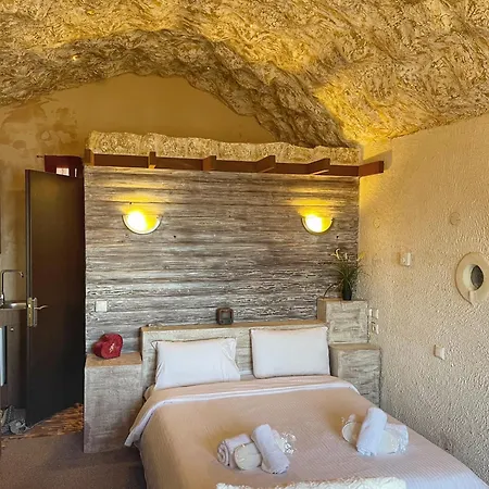 Anilia 4* Synikia Mesi Trikalon