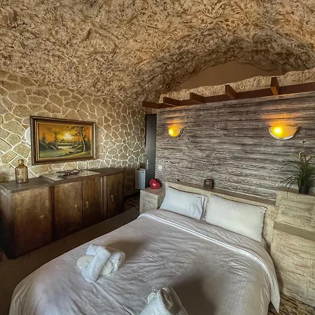Pensionat Anilia 4*