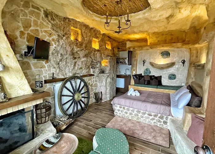 Anilia Synikia Mesi Trikalon